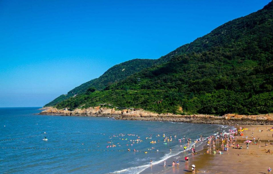 連云港花果山、連島海濱浴場、海底世界、傲來仙境純玩二日游,門票全含;無任何自費景點;398元/人;每周六發(fā)團